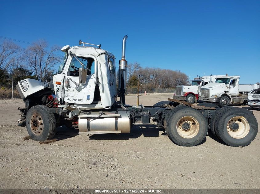 2003 International 9200 9200I VIN: 2HSCEAPR03C072832 Lot: 41087557