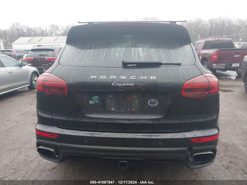 VIN WP1AA2A22HKA87556 2017 PORSCHE CAYENNE no.17