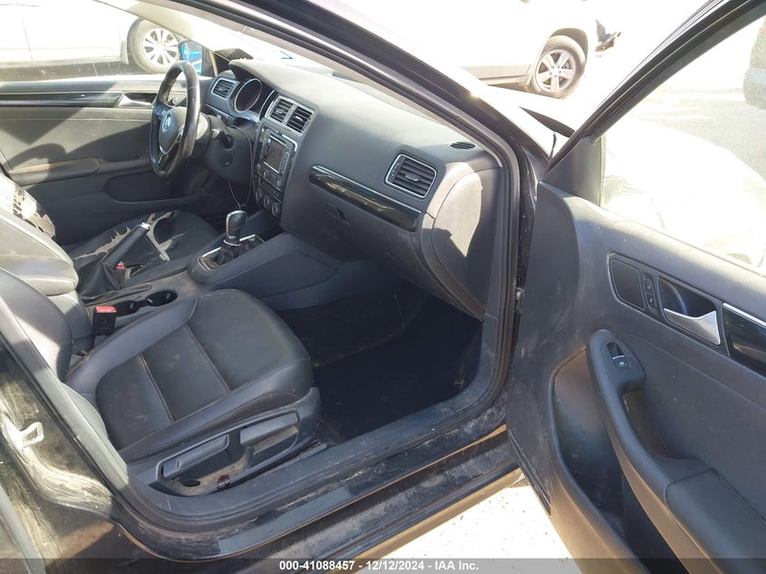 2015 VOLKSWAGEN JETTA VIN: 3VWLA7AJ5FM346977
