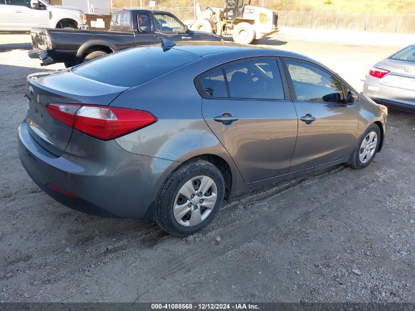 VIN KNAFX4A67G5535272 2016 KIA Forte, LX no.4