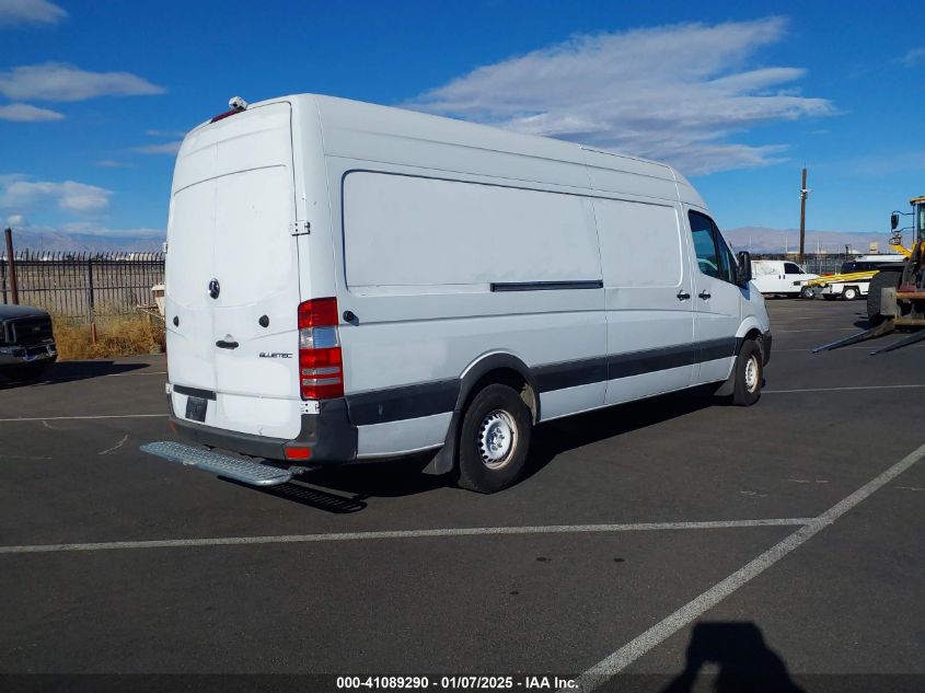 VIN WD3PE8DD8GP248732 2016 Mercedes-Benz Sprinter 2... no.4