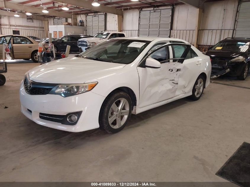 VIN 4T1BF1FK3EU318504 2014 TOYOTA CAMRY no.2