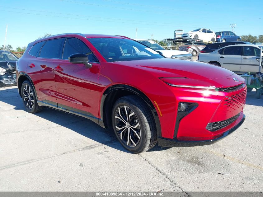 2025 Toyota Crown Signia, Xle