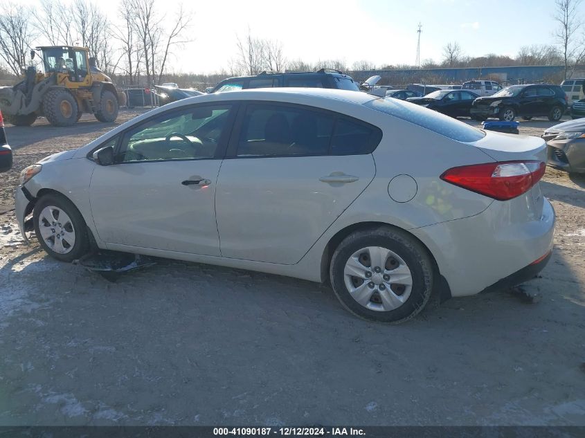 VIN KNAFK4A64F5367975 2015 KIA Forte, LX no.14