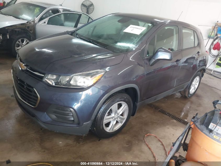 VIN 3GNCJKSB2KL291635 2019 Chevrolet Trax, LS no.2