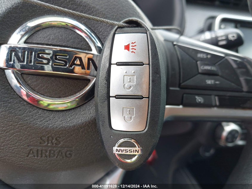 VIN 3N1CP5CU5KL563929 2019 NISSAN KICKS S