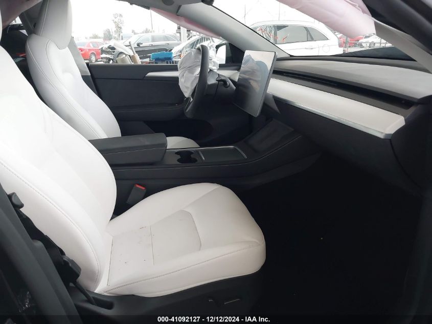 2025 Tesla Model Y Long Range Dual Motor All-Wheel Drive VIN: 7SAYGAEE5SF247580 Lot: 41092127