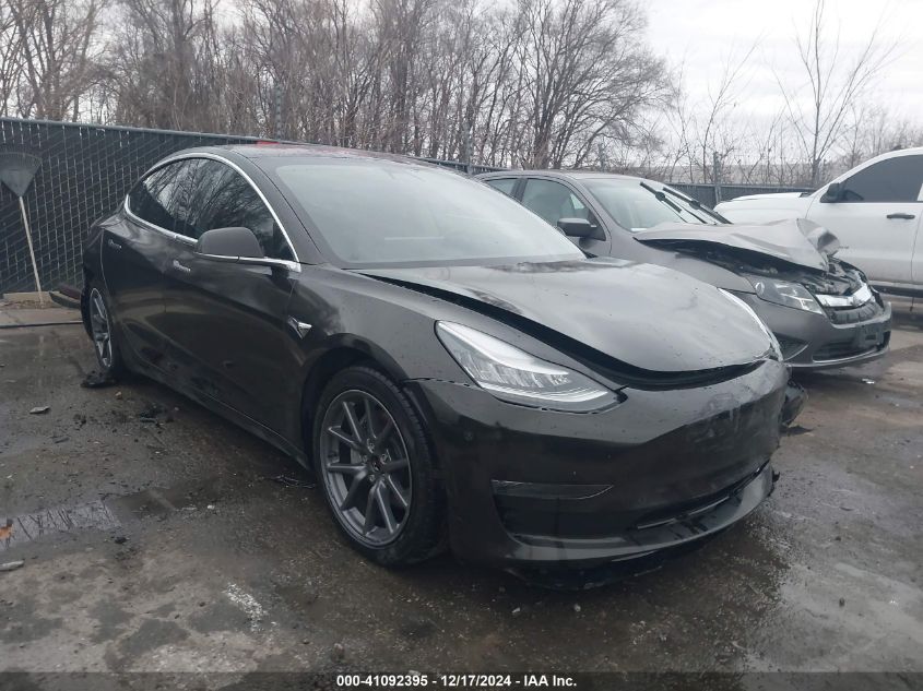 VIN 5YJ3E1EBXJF127906 2018 TESLA MODEL 3 no.1