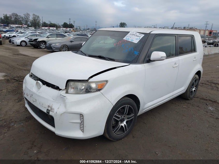 Vin: jtlze4fe8fj078410, lot: 41582783, scion xb 20152
