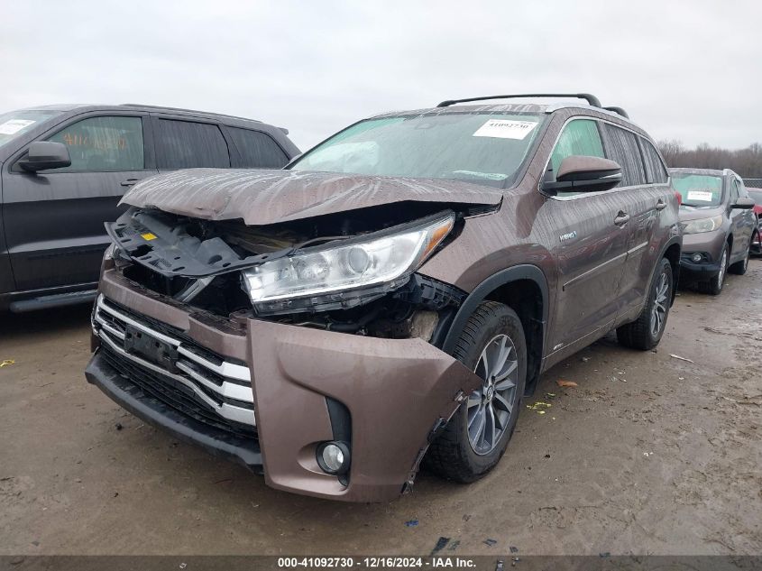 VIN 5TDJGRFH7HS035192 2017 Toyota Highlander, Hybri... no.2