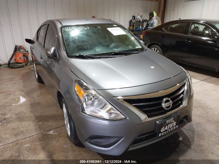 VIN 3N1CN7AP4KL870037 2019 NISSAN VERSA no.1