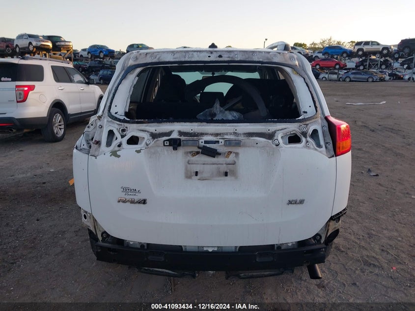 2014 TOYOTA RAV4 XLE - 2T3WFREV5EW112068