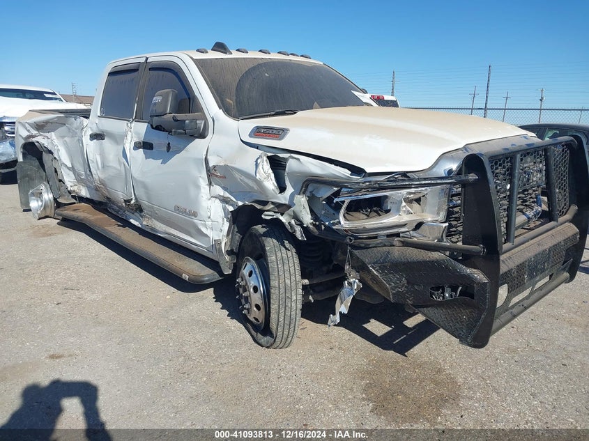 2024 RAM 3500  (VIN: 3C63RRHLXRG242994)