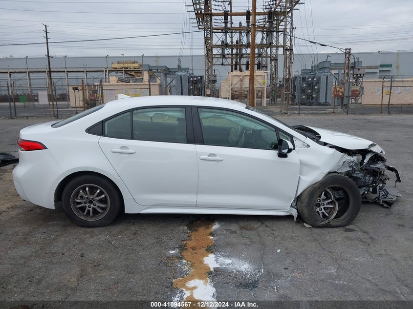 2022 TOYOTA COROLLA VIN: JTDEAMDE9NJ042300