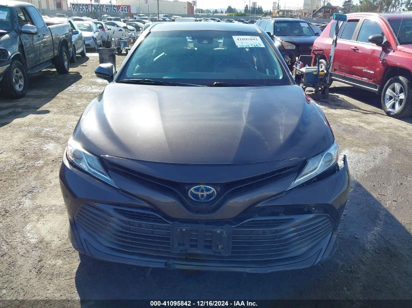 VIN 4T1B21HK4JU001091 2018 Toyota Camry, Hybrid Xle no.12