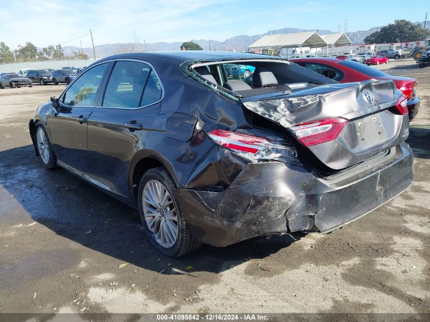 VIN 4T1B21HK4JU001091 2018 Toyota Camry, Hybrid Xle no.3