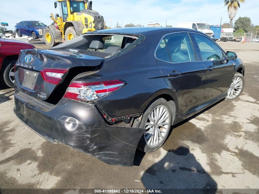 VIN 4T1B21HK4JU001091 2018 Toyota Camry, Hybrid Xle no.4