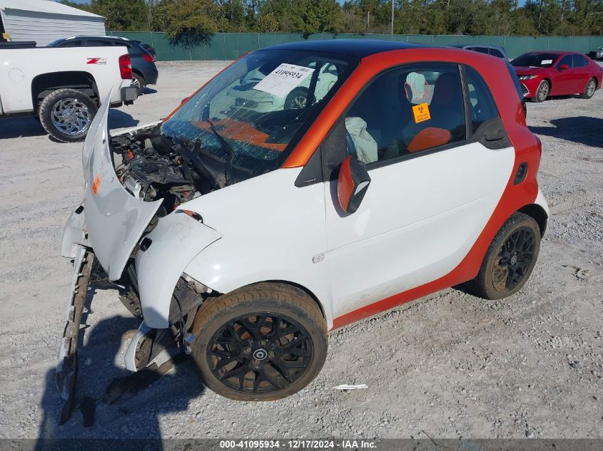 VIN WMEFJ5DA3GK075072 2016 SMART FORTWO no.2