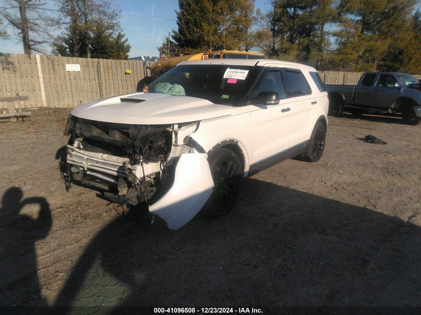 Vin: 1fmhk8d83bga25525, lot: 41586627, ford explorer xlt 20112