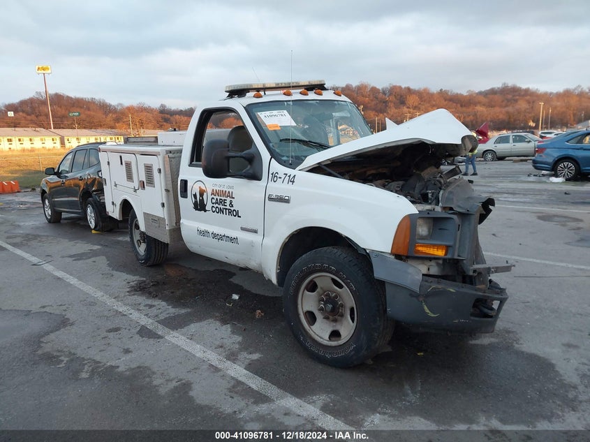 2005 FORD F-350 CHASSIS XL/XLT