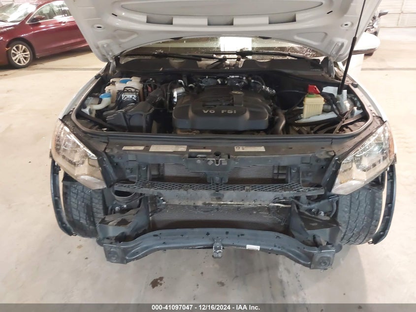 2013 VOLKSWAGEN TOUAREG VR6 EXECUTIVE - WVGEF9BPXDD000861