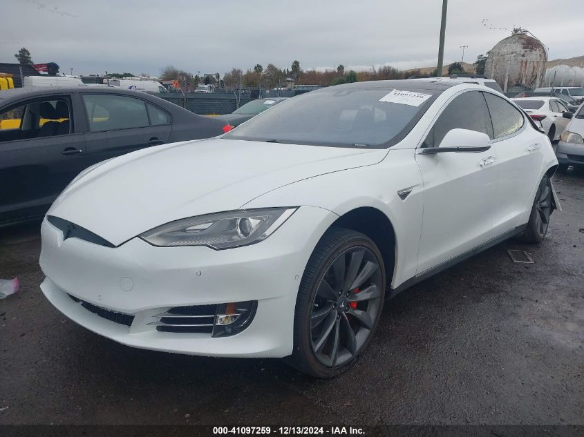 VIN 5YJSA1H13EFP53684 2014 Tesla Model S, P85 no.2