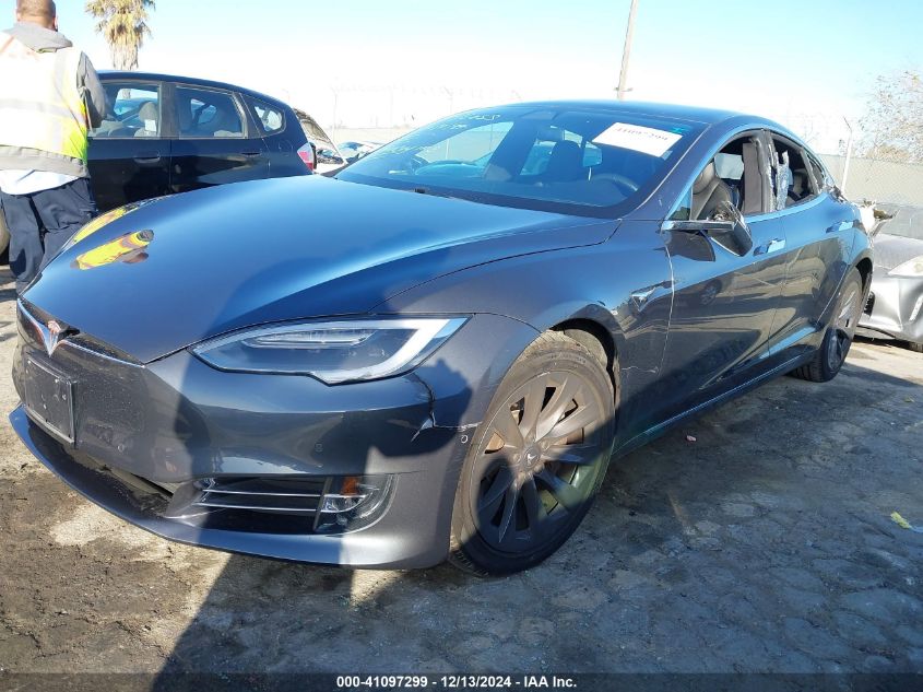 VIN 5YJSA1E24JF291613 2018 TESLA MODEL S no.2