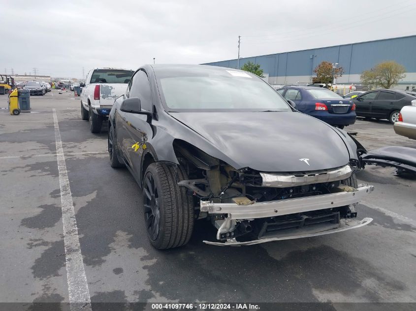 2021 TESLA MODEL Y LONG RANGE DUAL MOTOR ALL-WHEEL DRIVE - 5YJYGDEE2MF212769