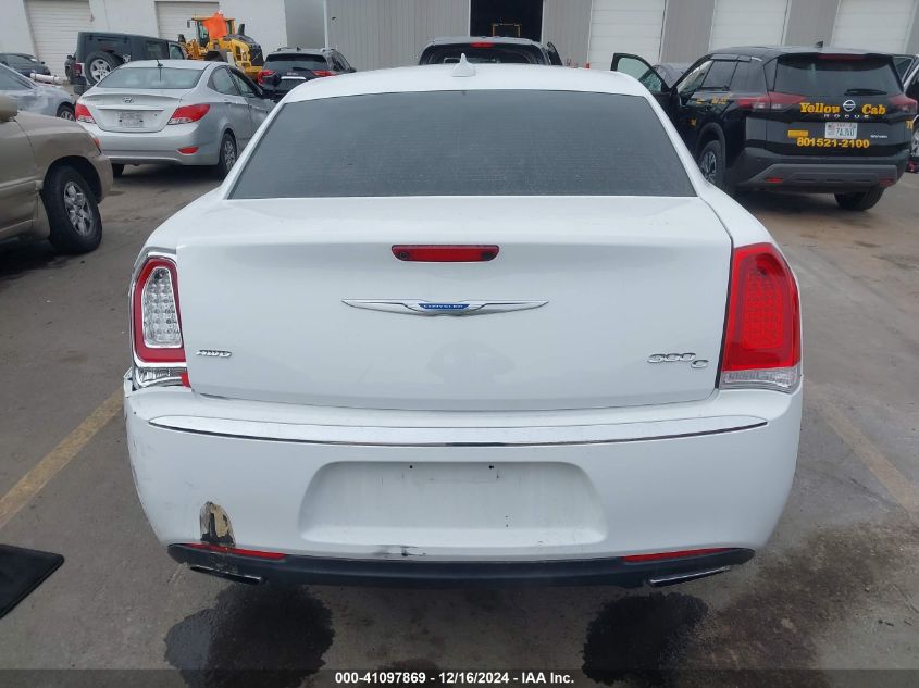 VIN 2C3CCAKG3HH565620 2017 CHRYSLER 300C no.16