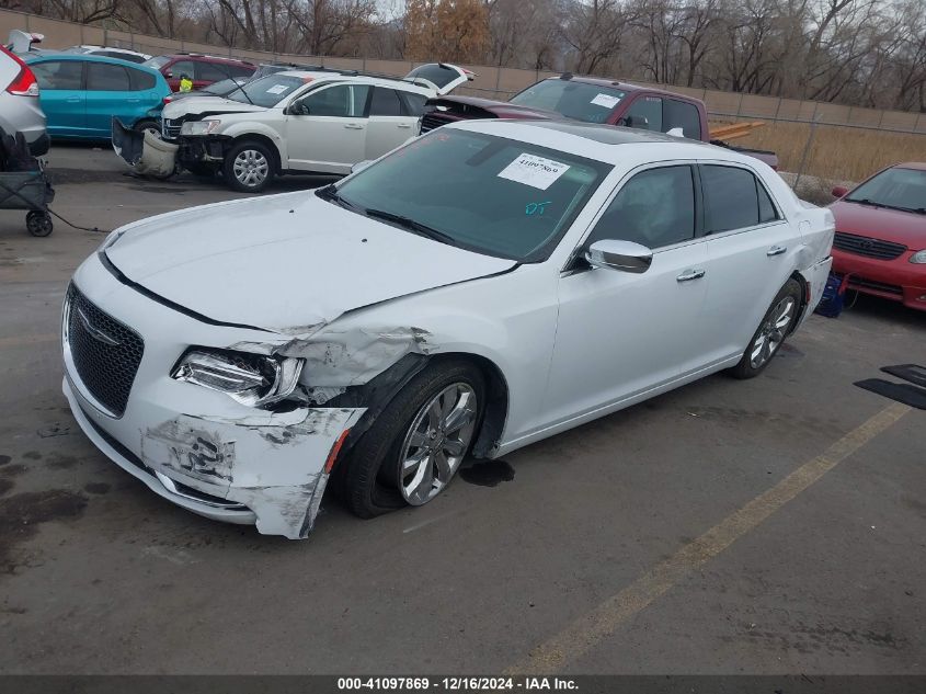 VIN 2C3CCAKG3HH565620 2017 CHRYSLER 300C no.2