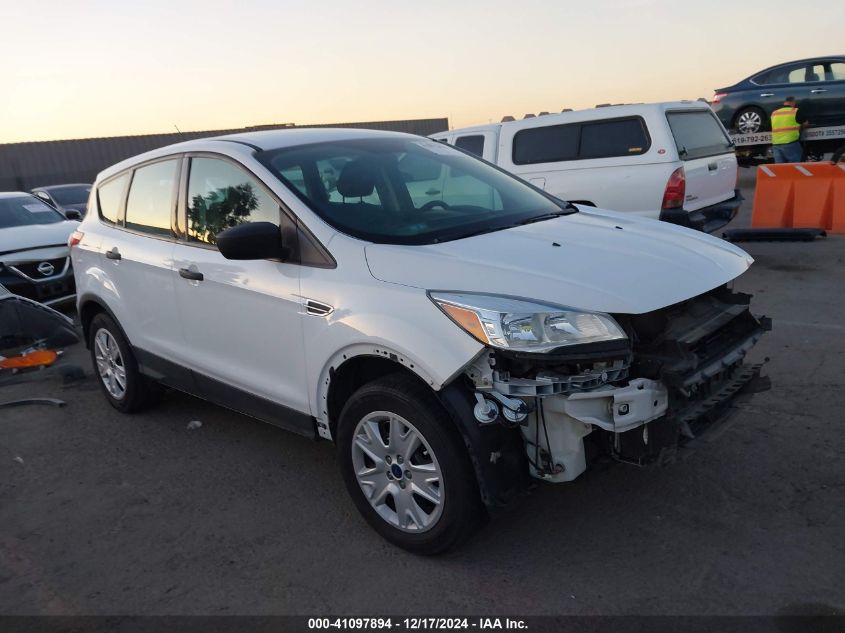 VIN 1FMCU0F72GUC80461 2016 Ford Escape, S no.1