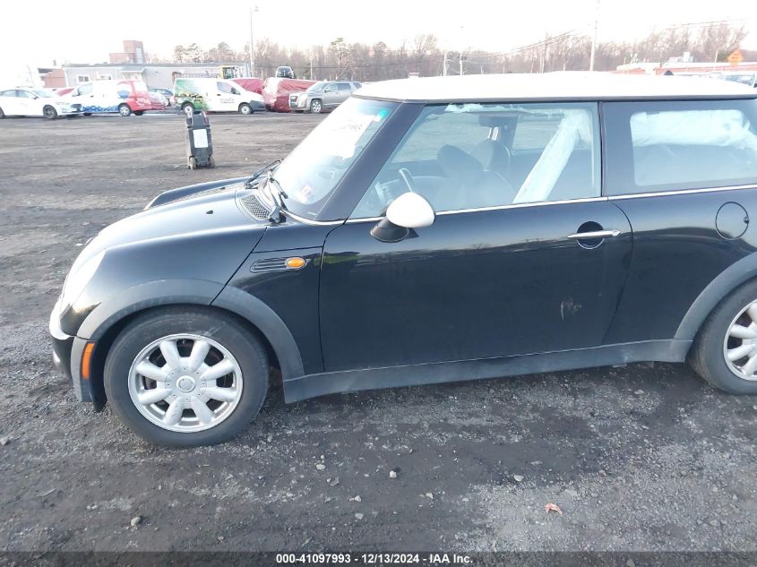 2004 Mini Cooper VIN: WMWRC33414TC51418 Lot: 41097993