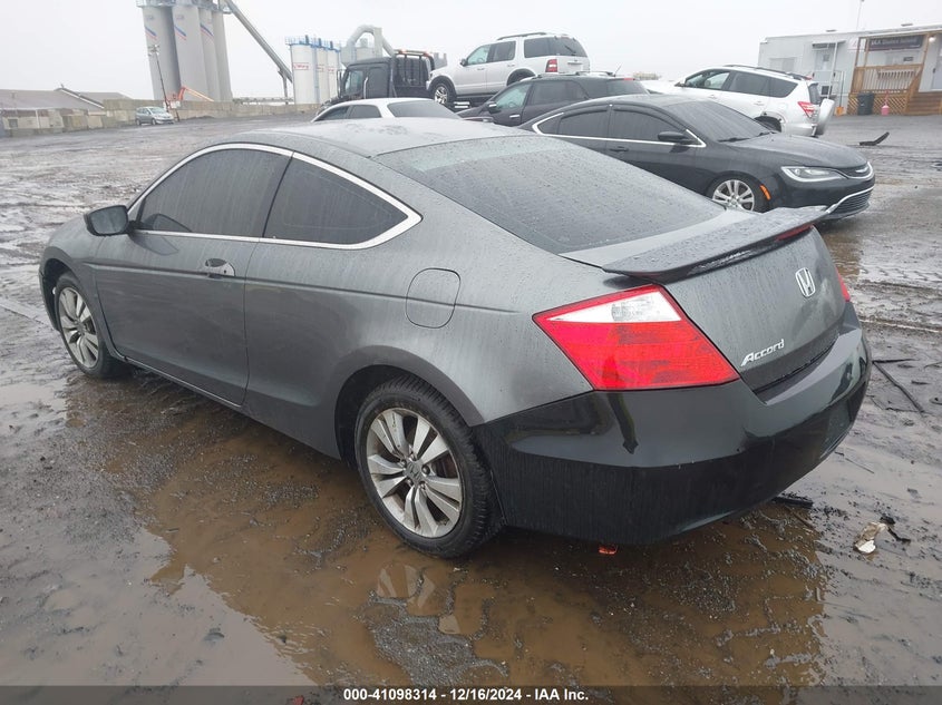 2010 HONDA ACCORD VIN: 1HGCS1A72AA017114
