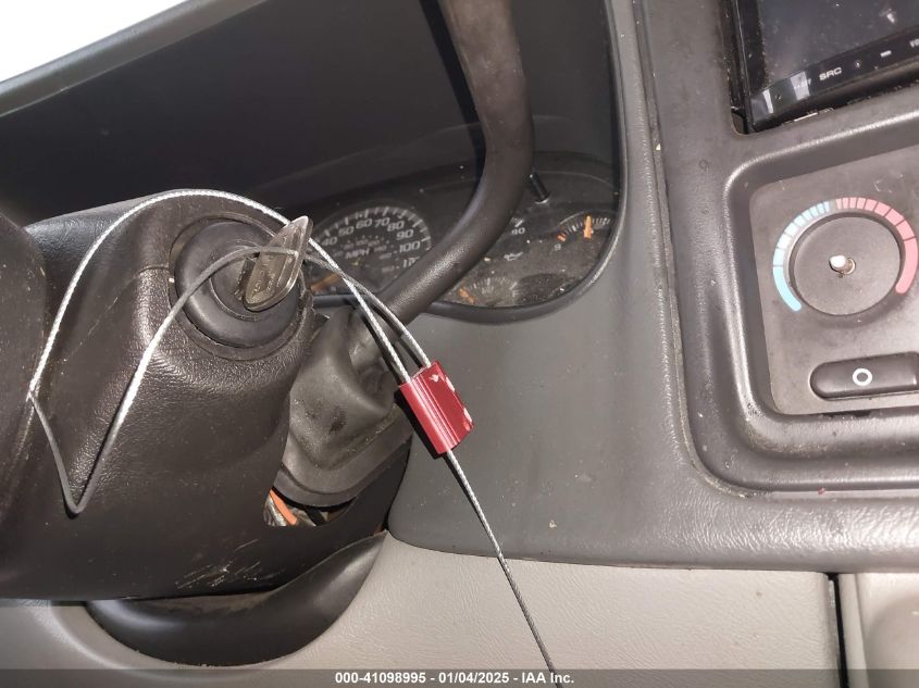 2003 Chevrolet Suburban 1500 Lt VIN: 3GNEC16ZX3G267081 Lot: 41098995