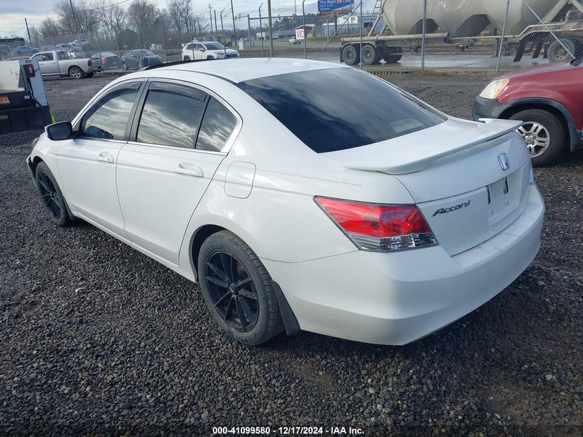 2008 HONDA ACCORD VIN: 1HGCP26818A121645