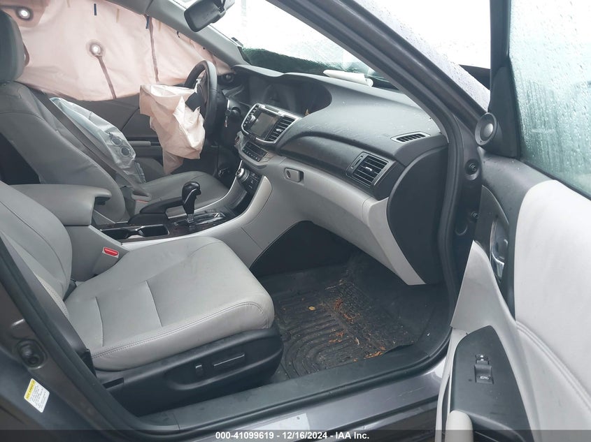 2015 HONDA ACCORD VIN: 1HGCR3F84FA001898