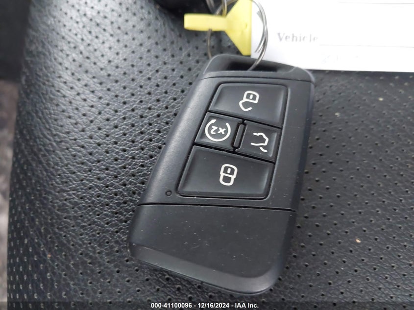 2023 VOLKSWAGEN JETTA VIN: 3VWGM7BU4PM051016