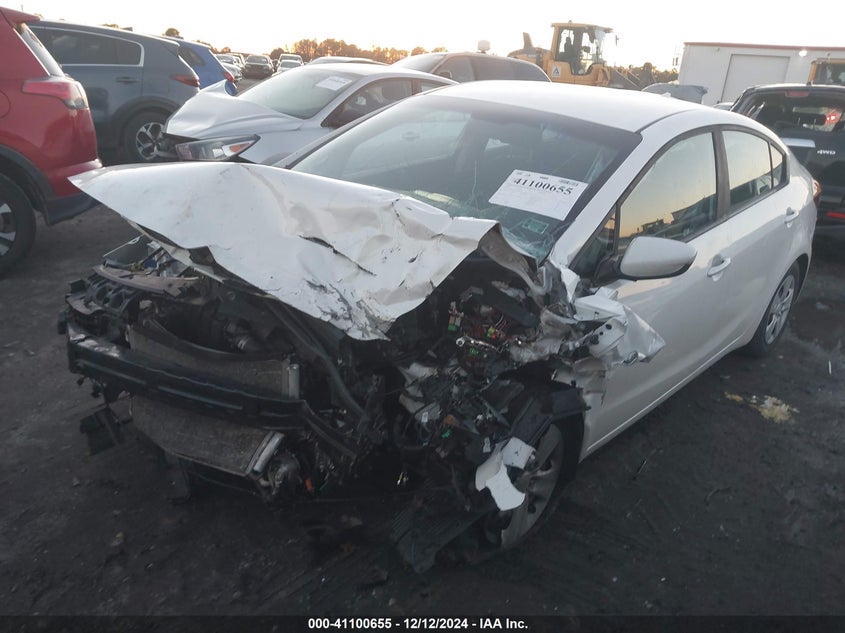 2018 KIA FORTE VIN: 3KPFL4A74JE268496