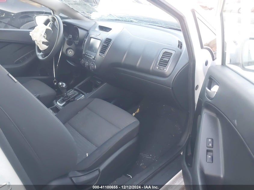 2018 KIA FORTE VIN: 3KPFL4A74JE268496