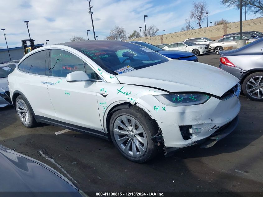 2018 Tesla Model X 100D/75D/P100D VIN: 5YJXCDE20JF089823 Lot: 41100815