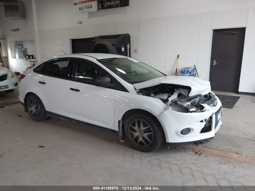 VIN 1FADP3E25DL368564 2013 Ford Focus, S no.1