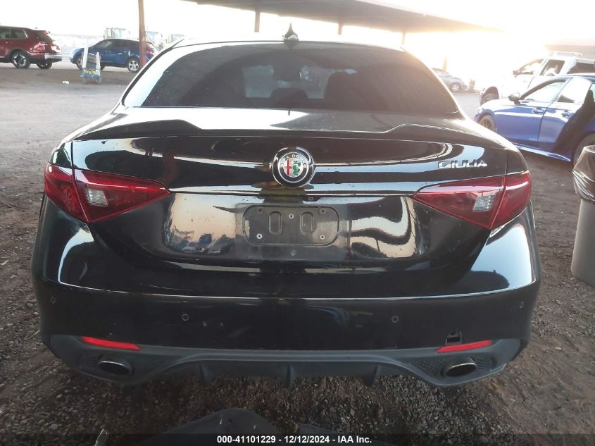 VIN ZARFAEBN8J7564796 2018 ALFA ROMEO GIULIA no.17