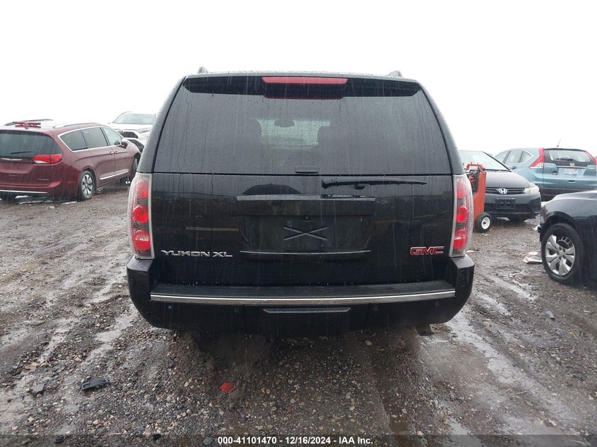 2014 GMC YUKON XL 1500 DENALI - 1GKS2MEF2ER219511