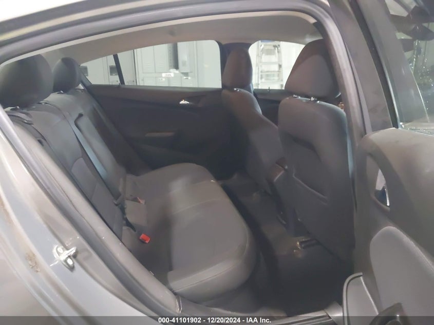 2018 CHEVROLET CRUZE VIN: 1G1BE5SM9J7151198