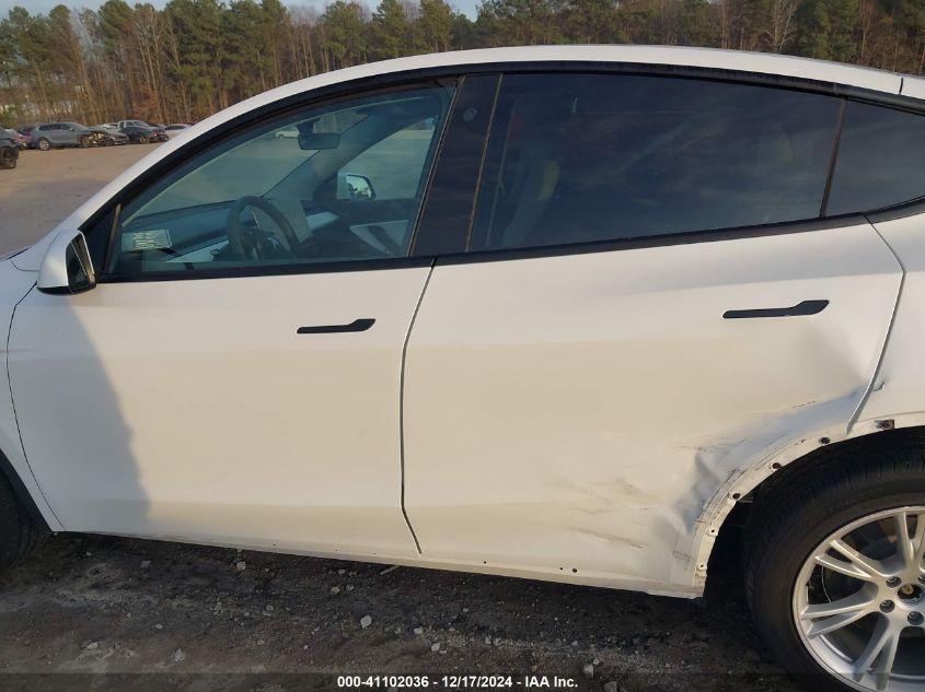 2022 Tesla Model Y Long Range Dual Motor All-Wheel Drive VIN: 7SAYGDEEXNF425392 Lot: 41102036