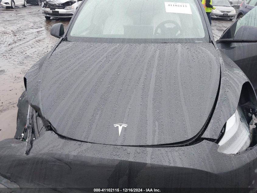 2025 Tesla Model Y Long Range Dual Motor All-Wheel Drive VIN: 7SAYGDED6SF226035 Lot: 41102115