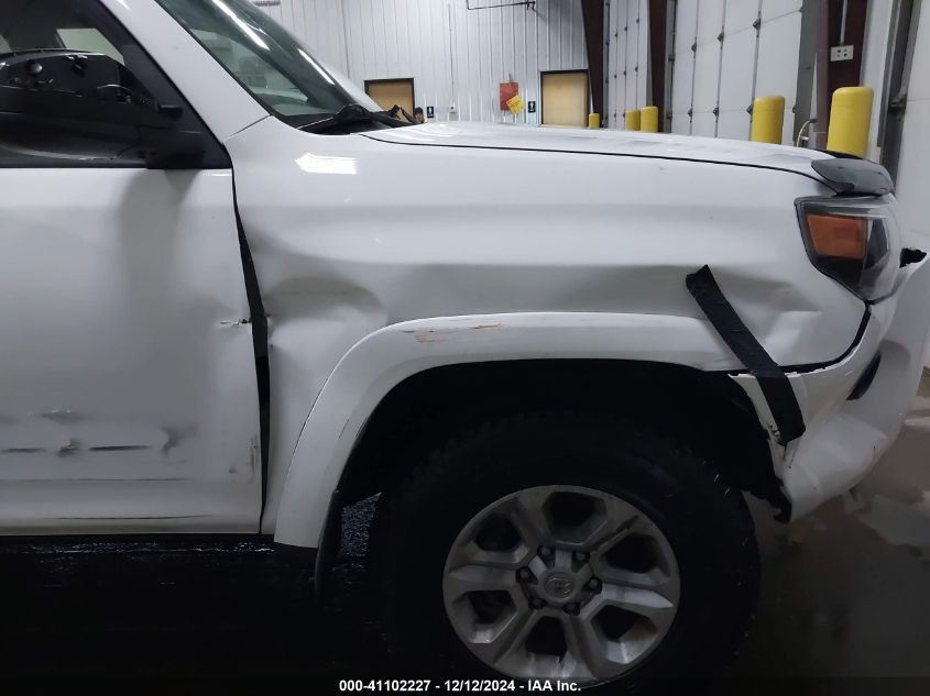 VIN JTEBU5JR0K5721542 2019 TOYOTA 4RUNNER no.17