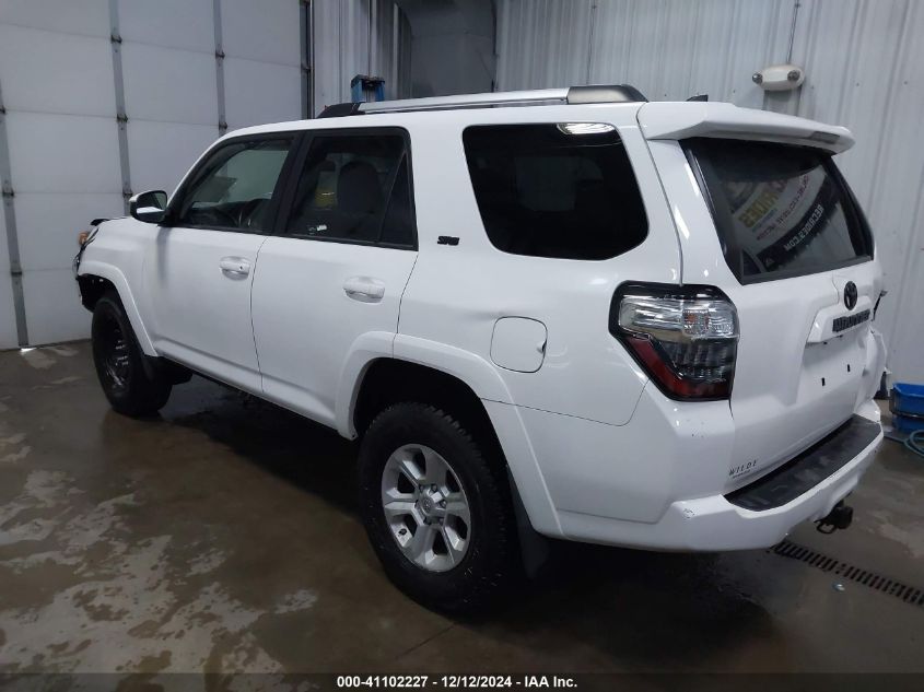 VIN JTEBU5JR0K5721542 2019 TOYOTA 4RUNNER no.3