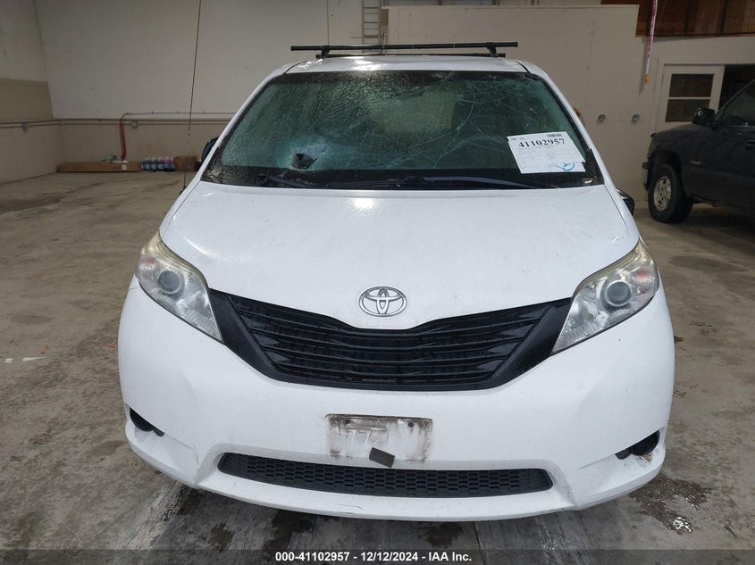 2011 Toyota Sienna Base V6 VIN: 5TDZK3DC3BS124884 Lot: 41102957