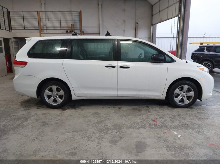 2011 Toyota Sienna Base V6 VIN: 5TDZK3DC3BS124884 Lot: 41102957